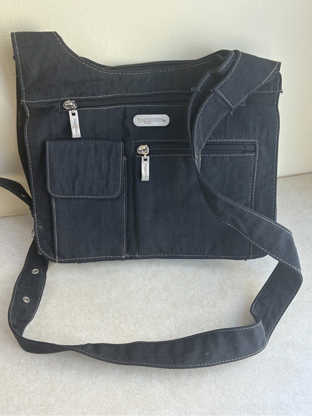 Baggallini Black Crossbody Messenger Bag with Front Pockets